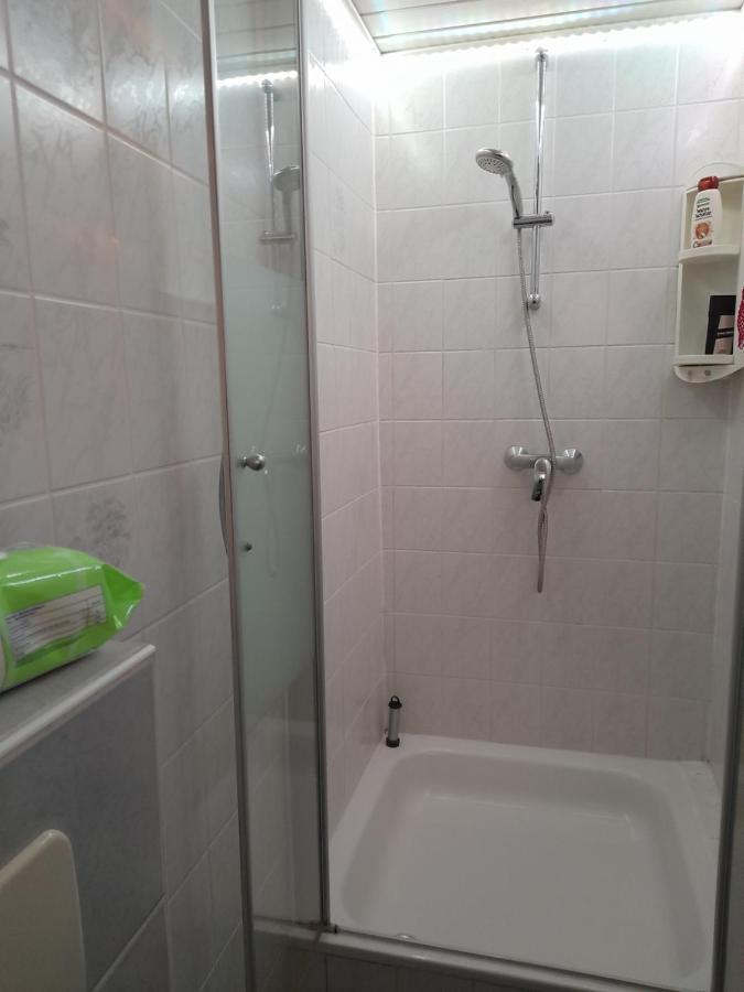 Apartamento Zimmervermietung Bully Meyenburg  Exterior foto